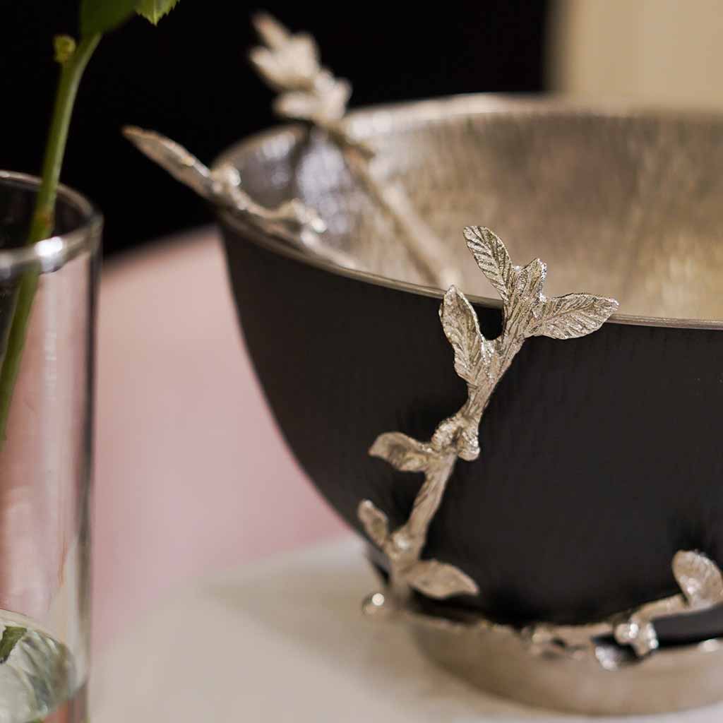 Flora Serving Deep Bowls , serving bowls in UAE , white serving bowls , large serving bowls , dessert serving bowl , best serving bowls, salad serving bowl